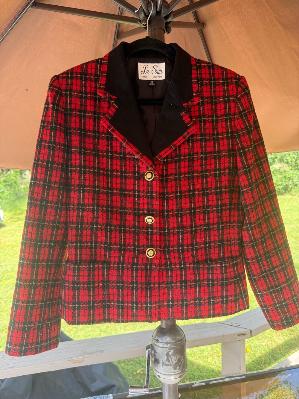Le Suit Women's Red/Black Plaid Blazer Size 8 tartan 3-Button Lined - Picture 2 of 10